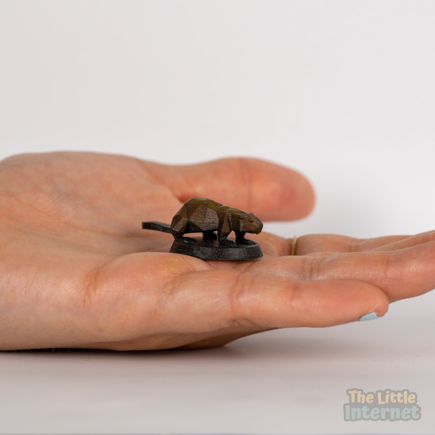 Chuck the Beaver Woodcutting Pet Full Color 3D Printed Oldschool RuneScape Miniature Figurine - Fan Art, OSRS Merchandise Memorabilia, Gamer Home Decor, Resin Desk Display, Game Shelf Accessory, Collectible Trophy, Replica Model, nerdy gift idea him